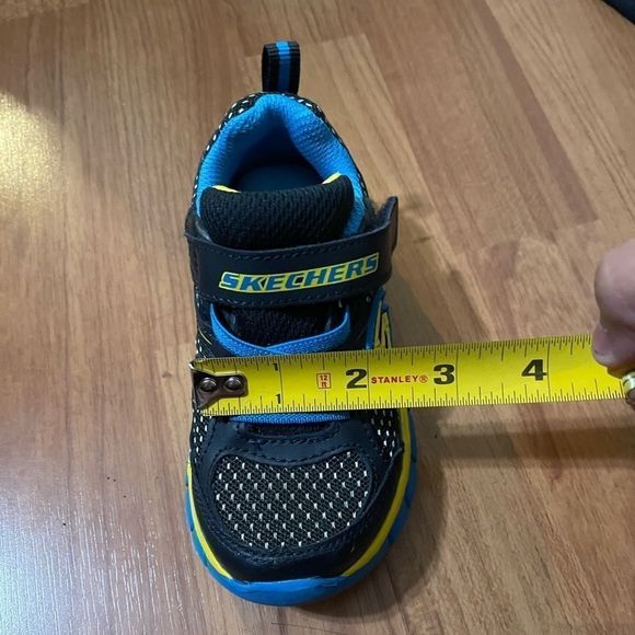 Skechers shoes, toddler 8. - Picture 8 of 11